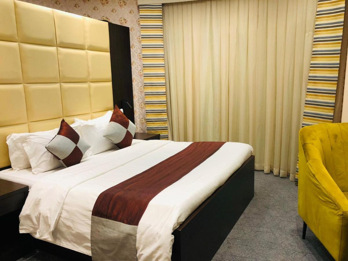 M Platinum Hotel Медина Экстерьер фото